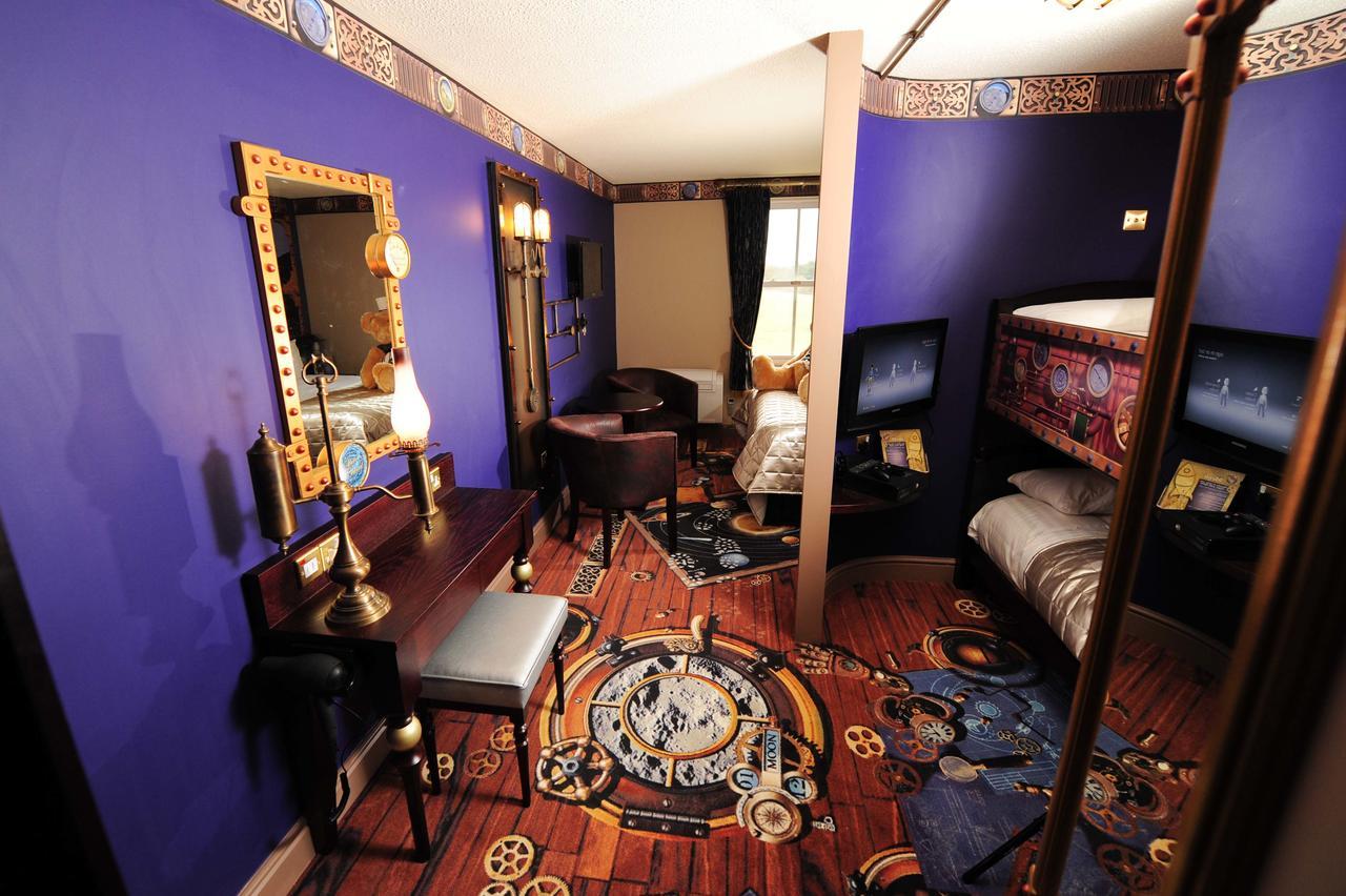 Alton Towers Resort Biddulph  Kamer foto