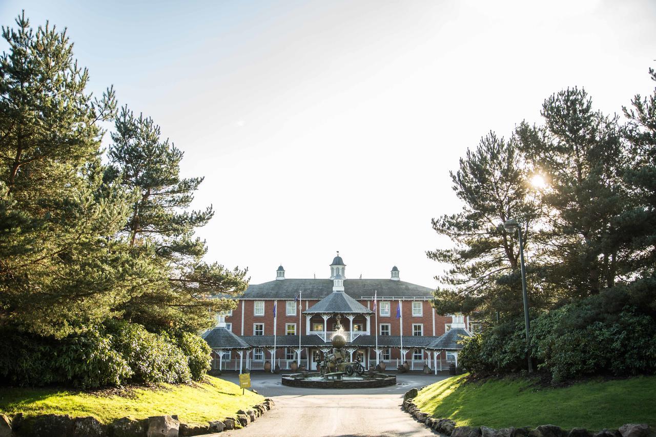 Alton Towers Resort Biddulph  Buitenkant foto