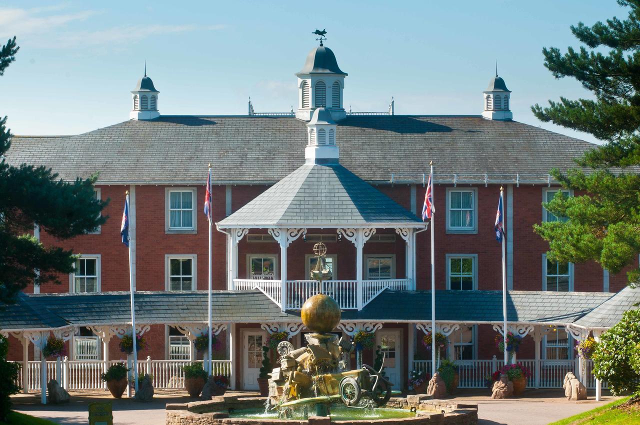 Alton Towers Resort Biddulph  Buitenkant foto