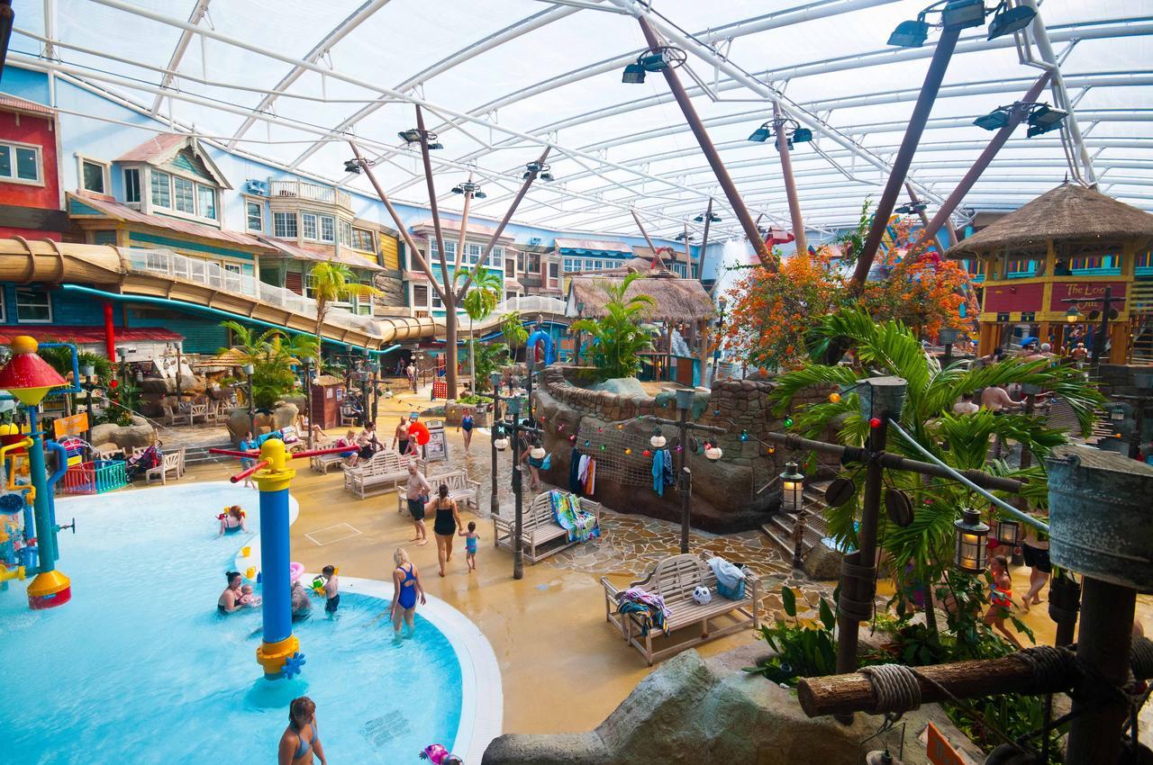 Alton Towers Resort Biddulph  Buitenkant foto