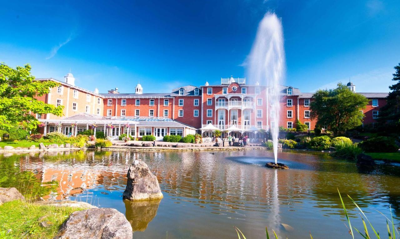 Alton Towers Resort Biddulph  Buitenkant foto